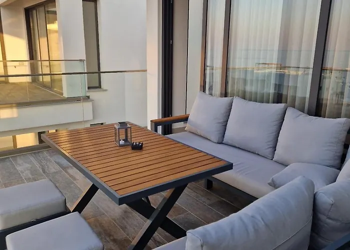 Kantara Olivia * Aglantzia